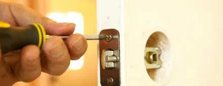 Affordable Locksmith Services Phoenix, AZ 480-612-9208 - 24-hour-lock-key-01